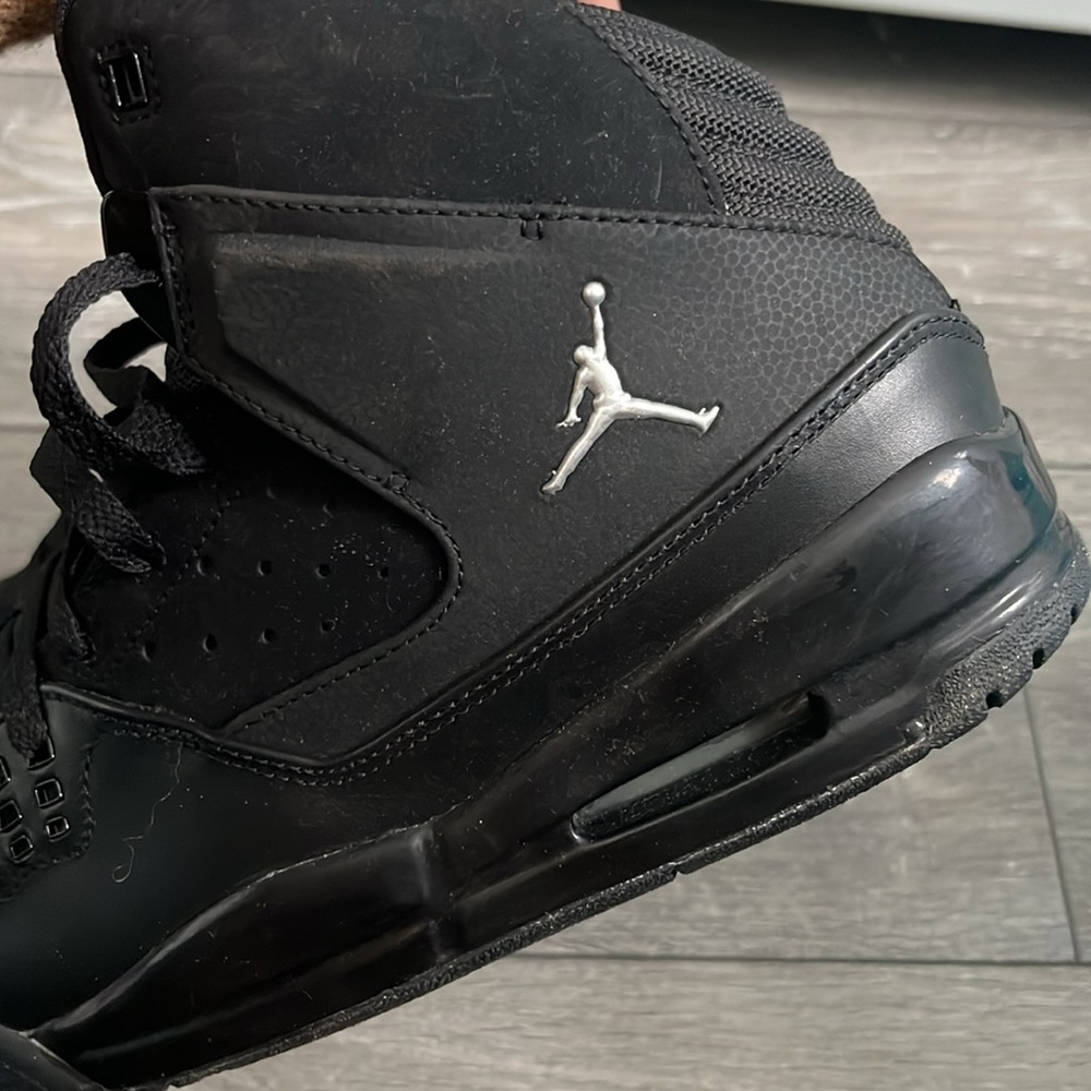 Jordan Sneakers - Picture 3 of 5